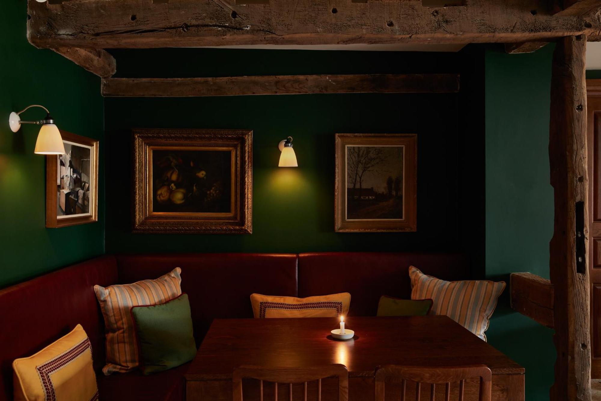 The Bear Inn, Hotel