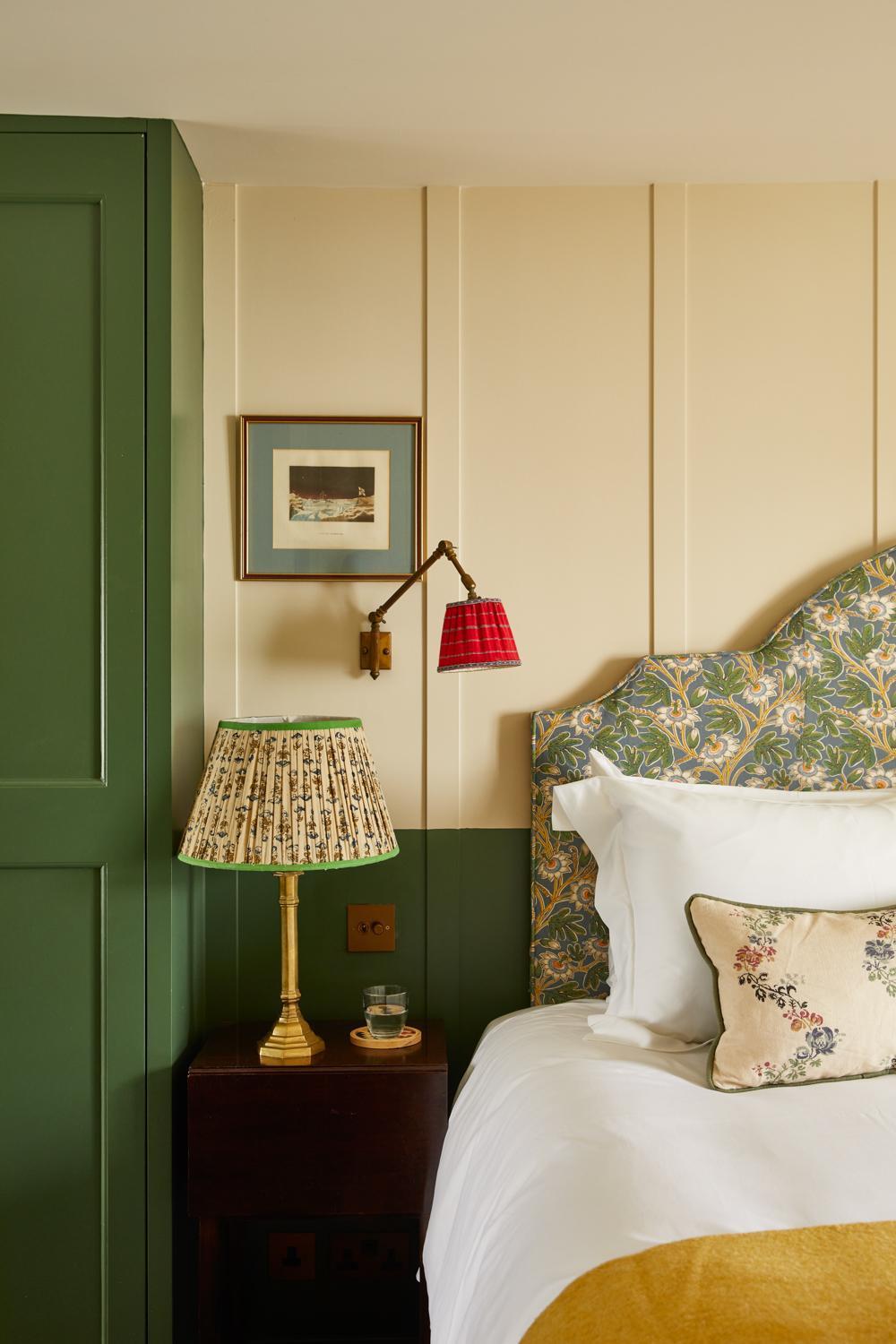 The Bear Inn, 4*